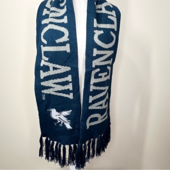 Universal Studios Reversible Harry Potter Ravenclaw Scarf Unisex - Picture 1 of 12